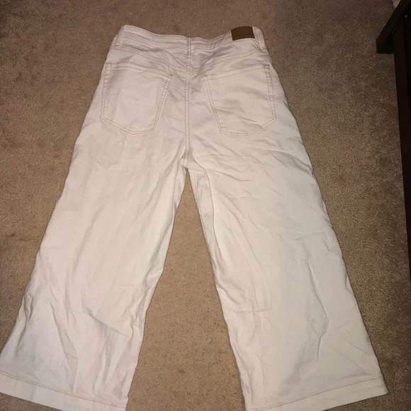 American Eagle Jeans - Picture 3 of 9